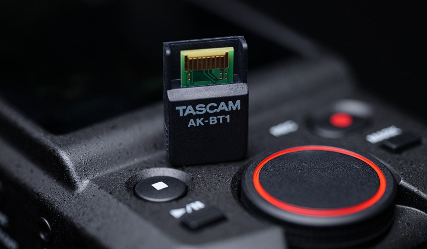 Tascam AK-BT1 для Portacapture — Bluetooth адаптер для бездротового керування аудіорекордерами