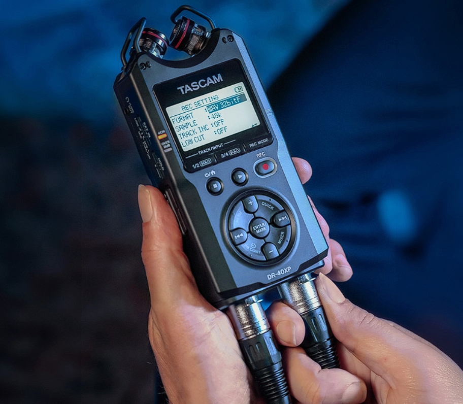 Tascam DR-40XP — цифровий аудіорекордер із записом 32-bit float, 2 односпрямованими мікрофонами та підключенням XLR/TRS