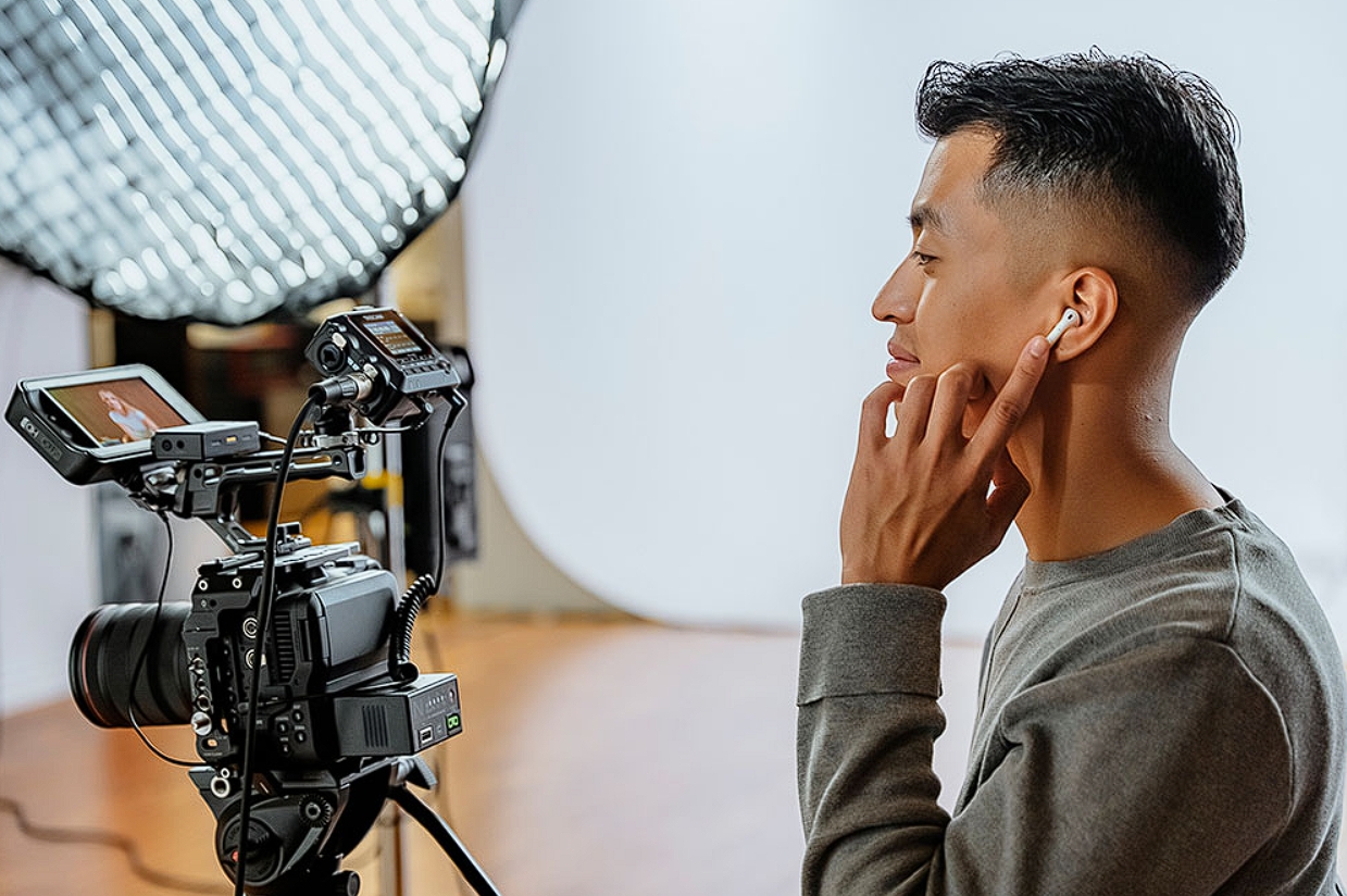 Tascam FR-AV2 — цифровий аудіорекордер із записом 32 біти з плаваючою комою та вбудованим таймкодом