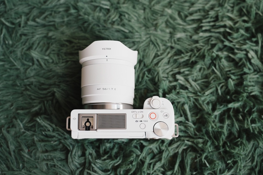 Об'єктив Viltrox AF 20mm F2.8 Air Full-Frame White (для Sony E-Mount)