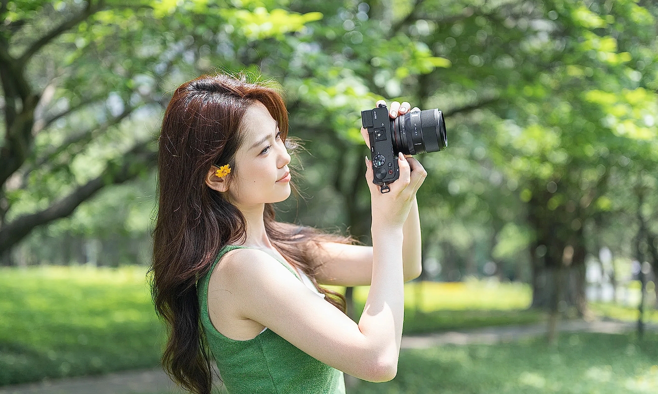 Viltrox 75mm f/1.8 E mount (для Sony) — об'єктив для камер APS-C з телевізійною перспективою та вагою лише 355 г