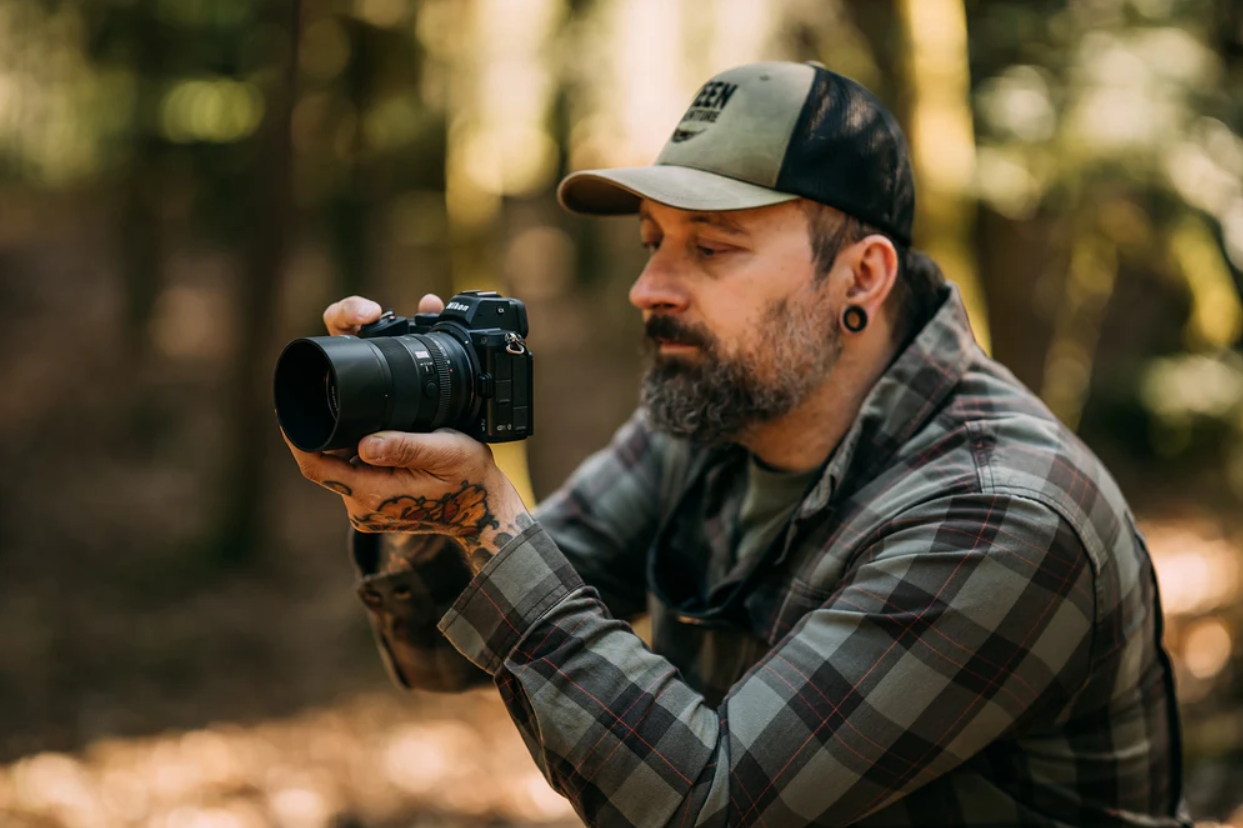 Viltrox AF 90mm f/2.2 EVO E-Mount (для Sony) — легкий й мобільний телеоб'єктив для портретної та предметної зйомки з APS-C
