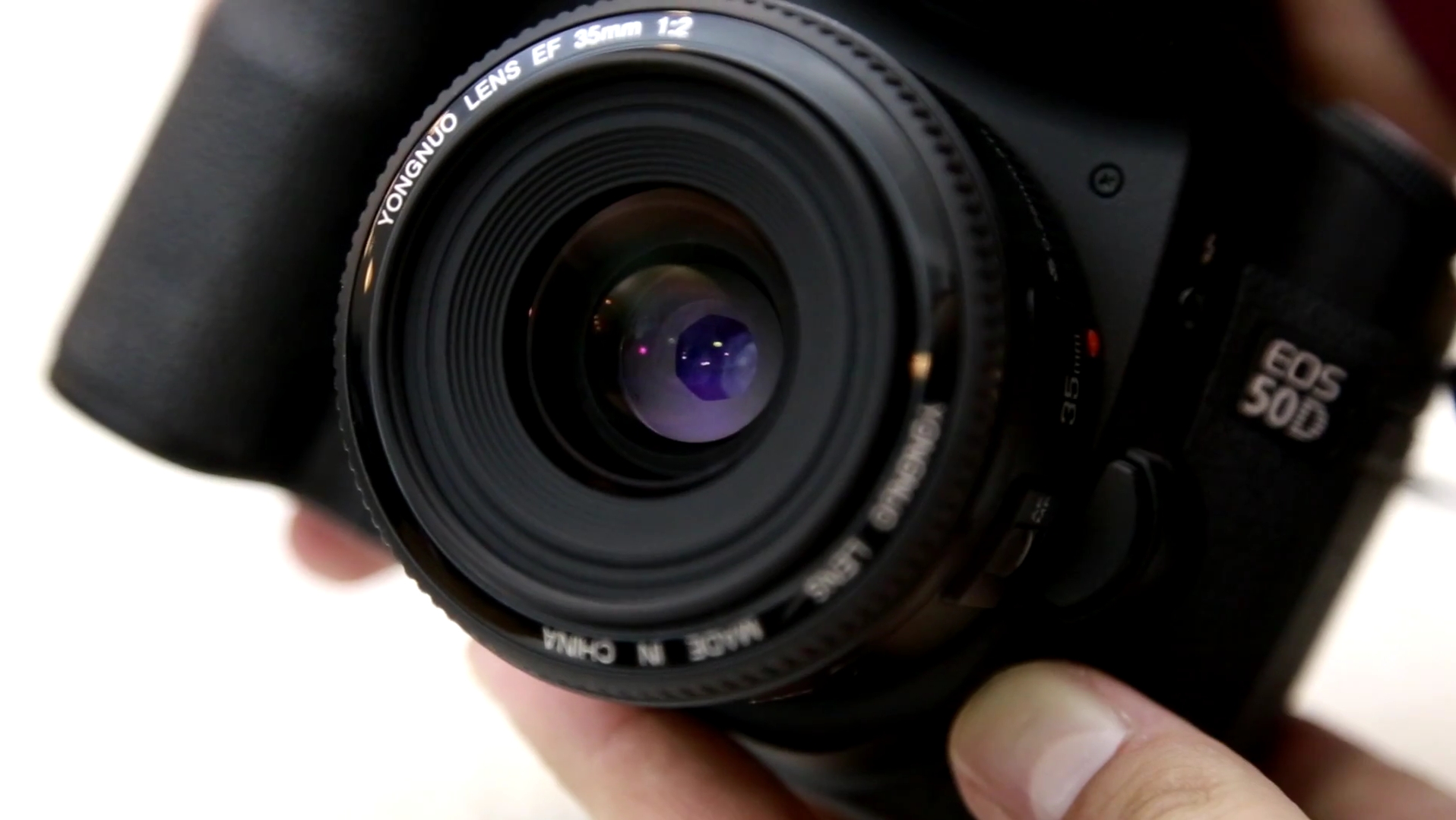Yongnuo EF 35mm f/2 AF/MF EF mount (для Canon) — універсальний та компактний об'єктив для аматорської зйомки фото й відео