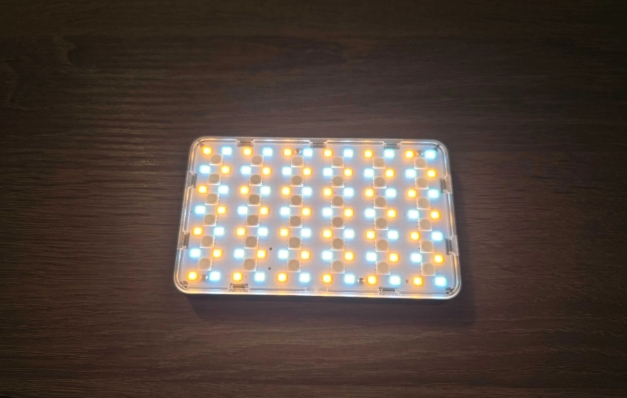 Yongnuo YN120 (RGB) — LED панель для фотографії та відеозйомки