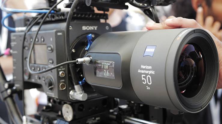 ZEISS представила нові кіноб'єктиви Horizon Anamorphic та Panoptes 65